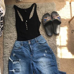 High waisted ripped boyfriend  jeans